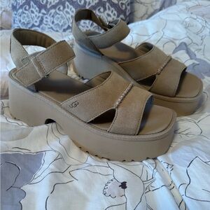 UGG Women's New Heights Platform Sandal